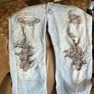 Levis distressed jeans